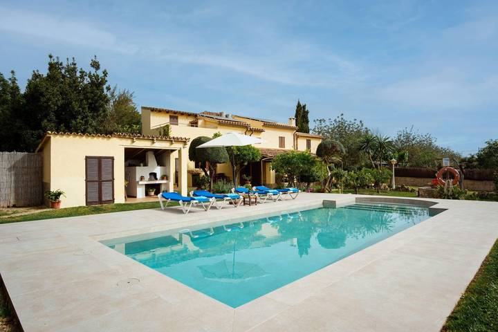 Luxus-Finca für 4 Personen, mit Terrasse in Pollença