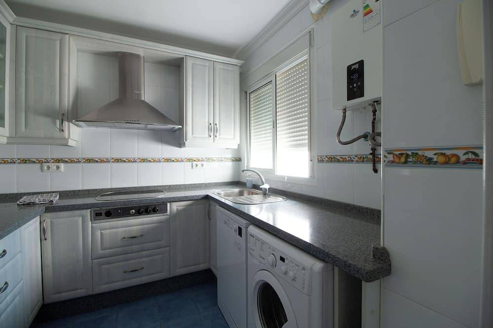 Apartamento entero, Lightbooking Nacita terraza a metros de la playa in Valdelagrana, El Puerto de Santa María