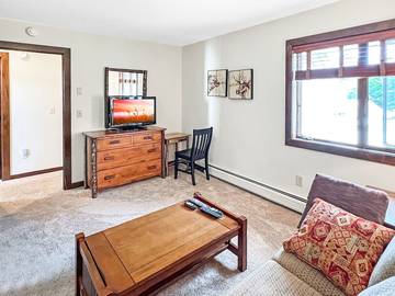 Vacation Home for 8 Guests in Killington, Vermont, Picture 2