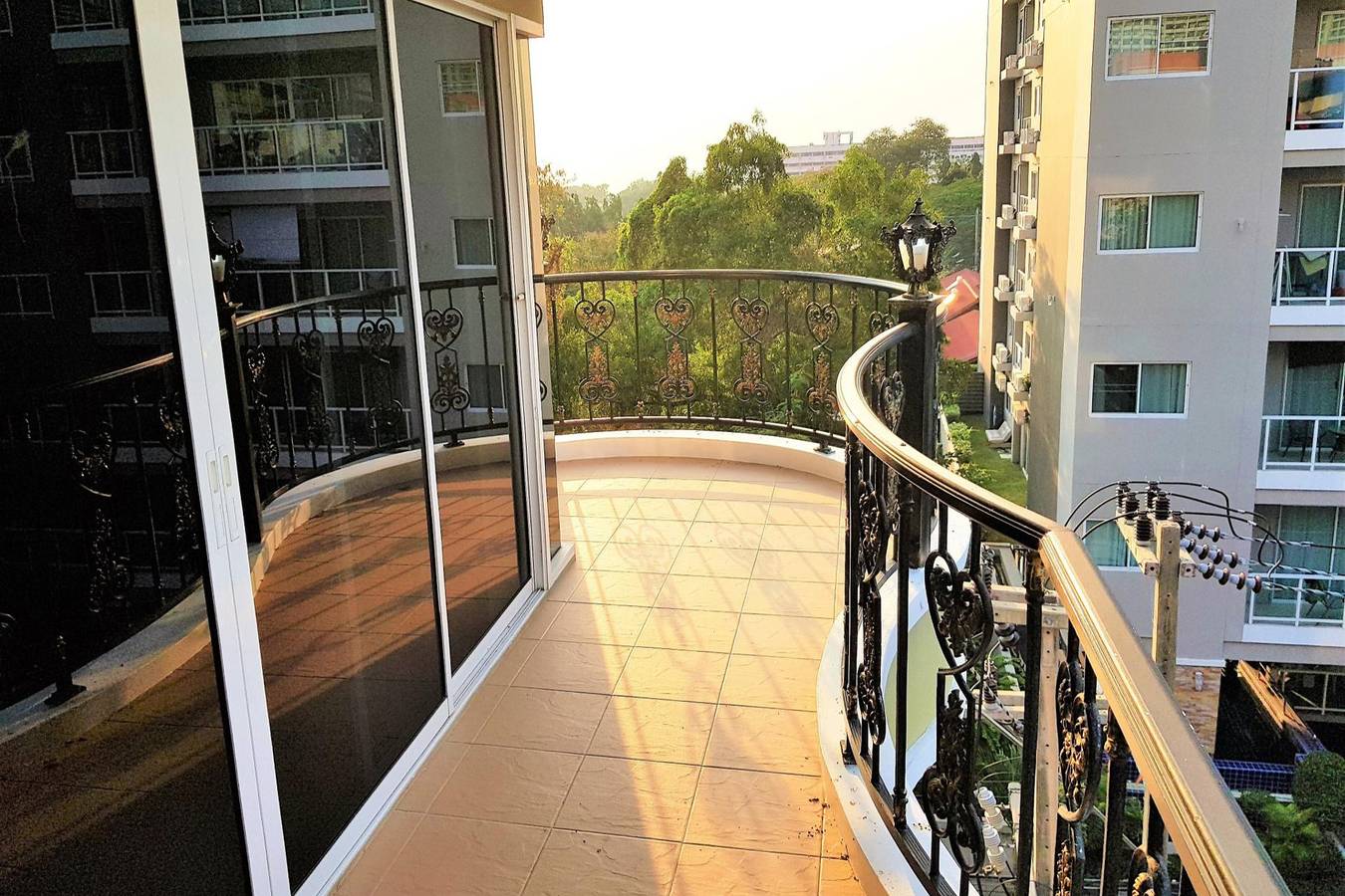 Apartamento vacacional entero, Pratumnak 1 bed Condo with Sea View - Sleeps 2 in Pattaya, Provincia de Chon Buri