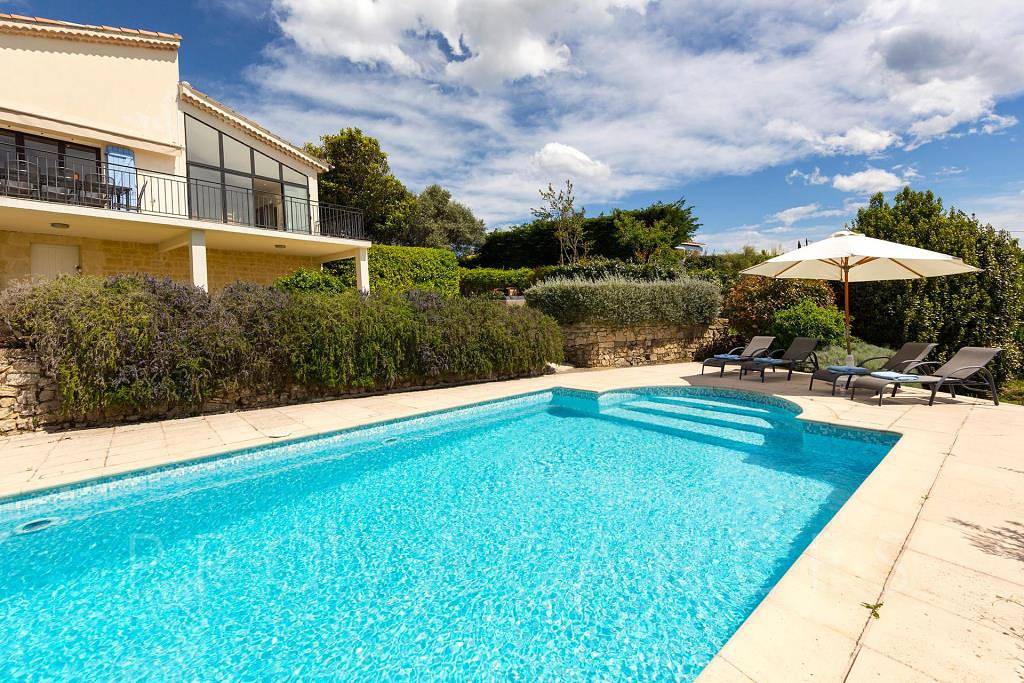 Charming holiday house with pool and stunning views in Montauroux in Montauroux, Region de Draguignan