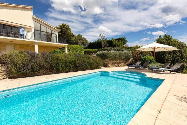 Charmantes Ferienhaus mit Pool und herrlichem Blick in Montauroux in Montauroux, Mittelmeerküste (Frankreich)
