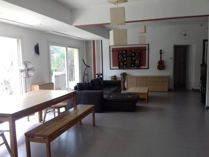 Location de vacances pour 14 personnes, avec jardin ainsi que piscine et jacuzzi, animaux acceptés à Contes - 3