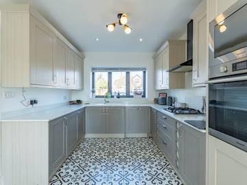 Glamping for 10 People in Essex, East of England, Photo 2