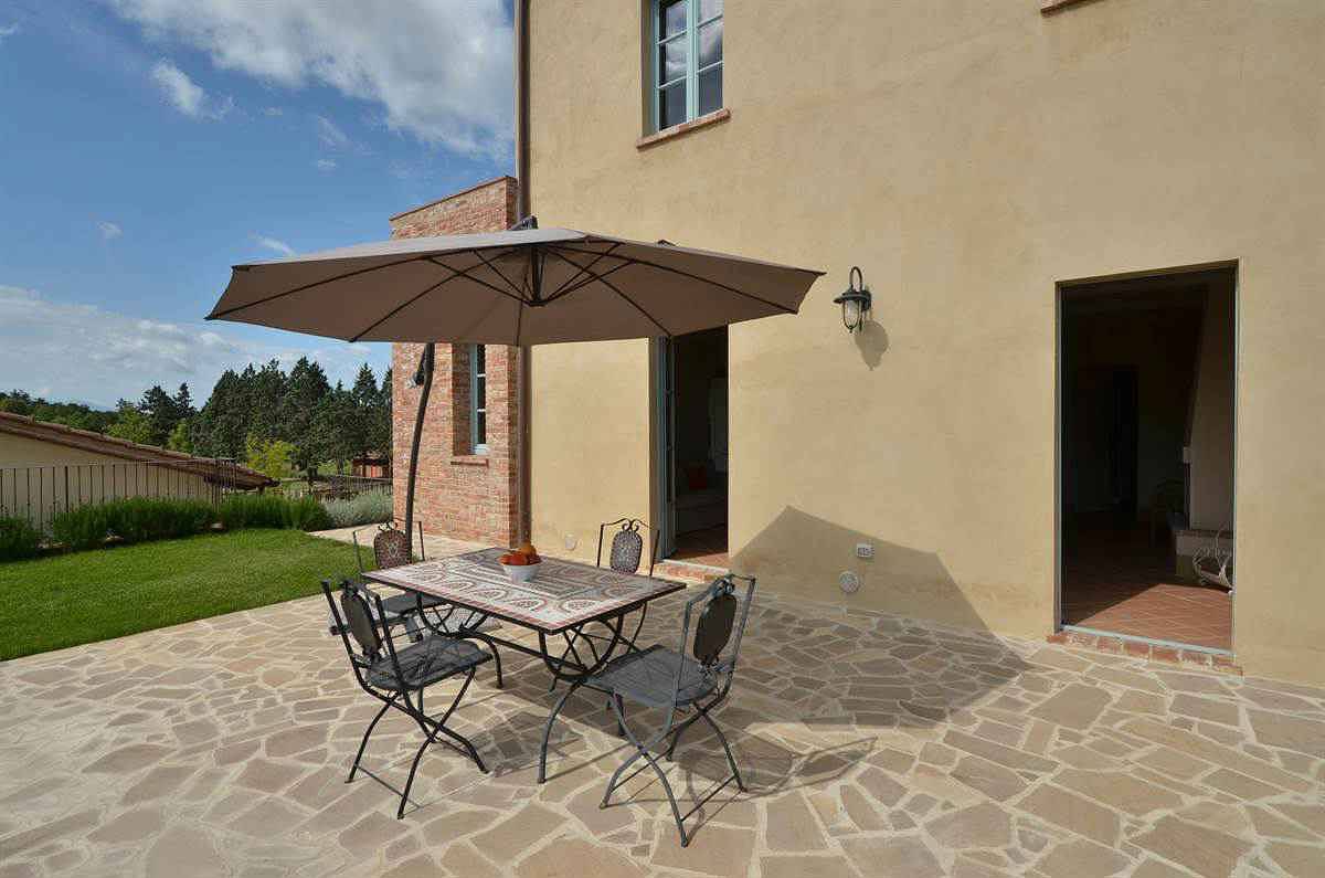 Geheel vakantieappartement, Vakantiewoning met terras, airco en internet  in Trequanda, Provincie Siena