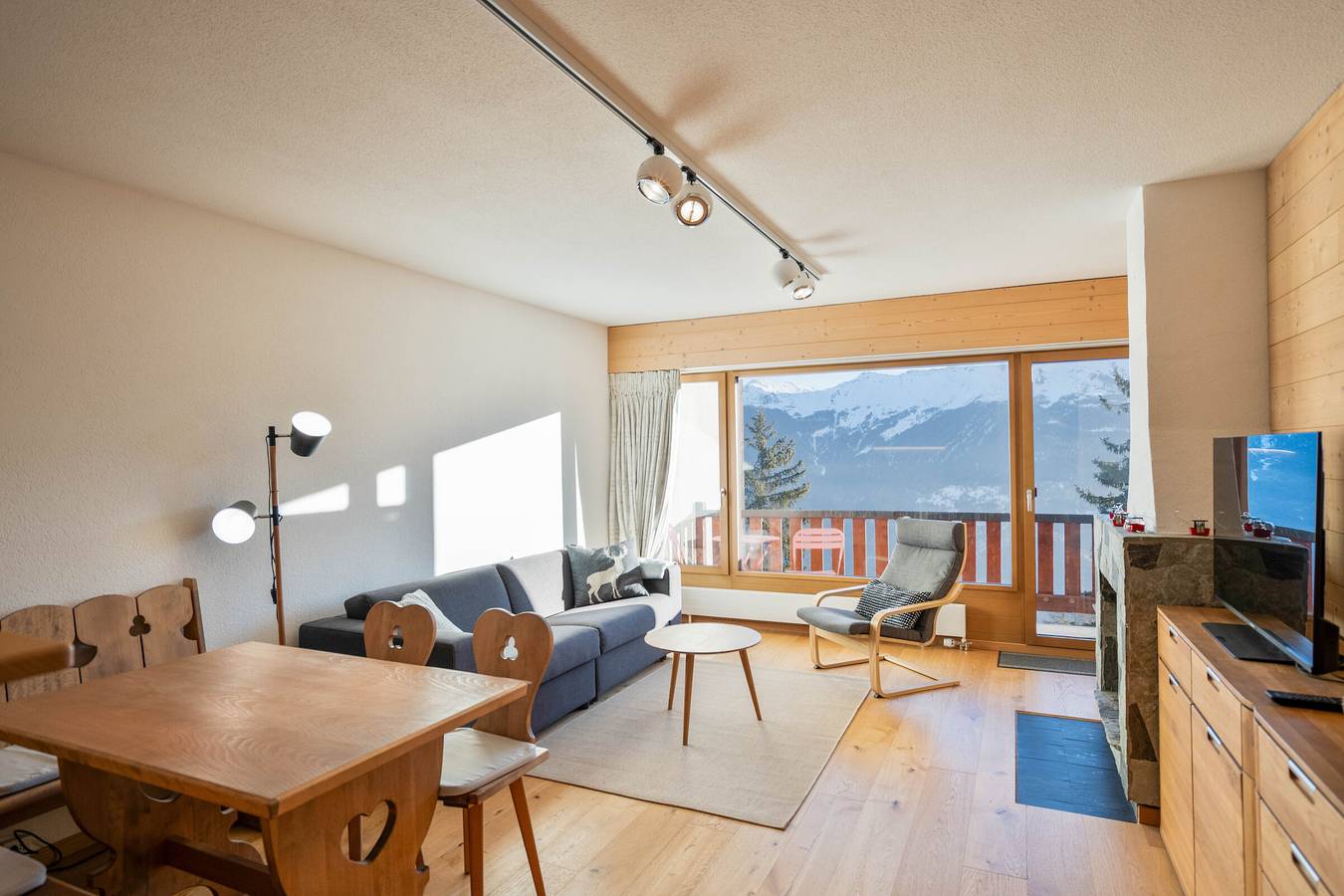 Entire apartment, Hameau D004 - Appartement 2.0 room(s) in Les Masses, Vex