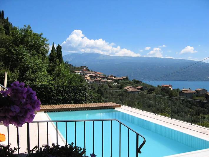 Villa per 6 persone, con giardino e piscina a Toscolano-Maderno