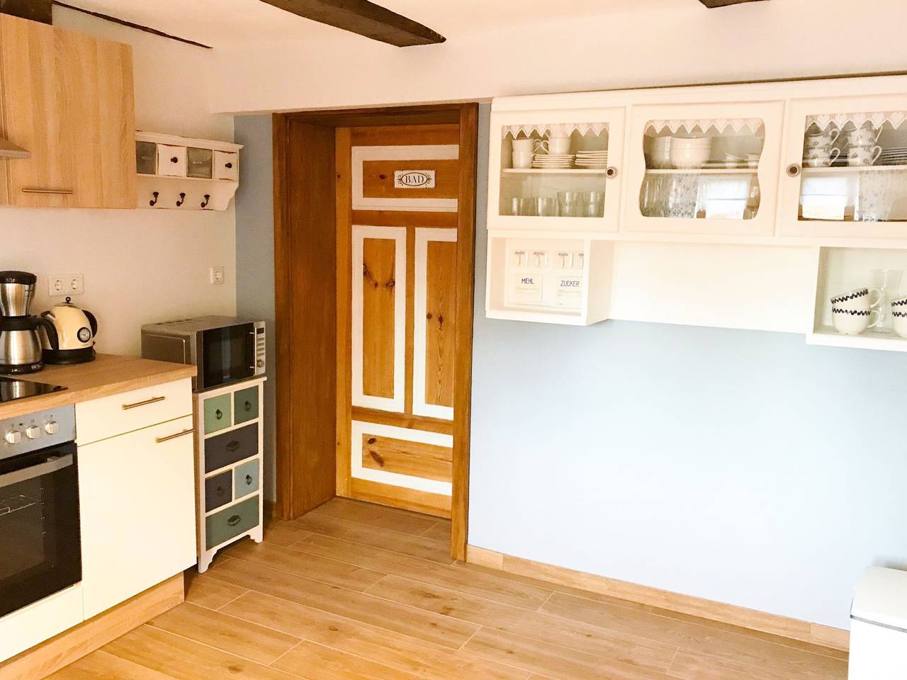Ganze Wohnung, Ferienwohnung 'Fachwerktraum Im Hof' mit gemeinsamer Terrasse, gemeinsamem Garten und Wi-Fi in Alheim, Hessisches Bergland