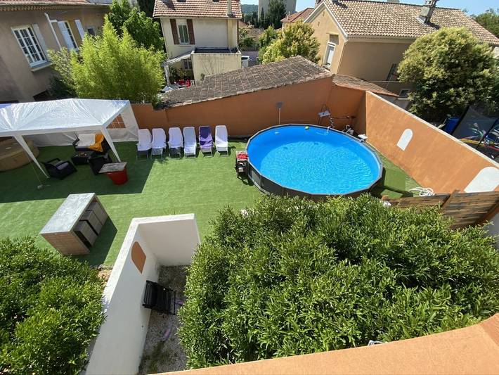 Location de vacances pour 7 personnes, avec jacuzzi et balcon ainsi que piscine et jardin à La Valette-du-Var - 3
