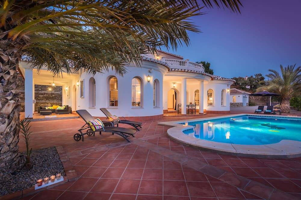 Casa vacanza a Axarquía a partire da 320€ a notte