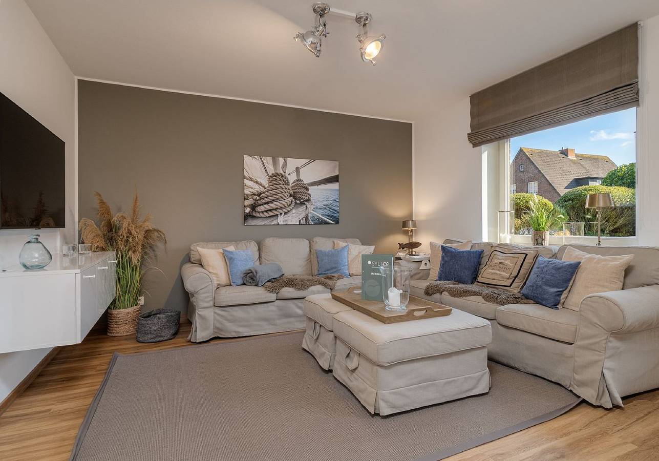 Ferienhaus in beliebter, ruhiger Wohngegend auf ca. 140 m² für bis zu 6 Personen in Wenningstedt, Sylt