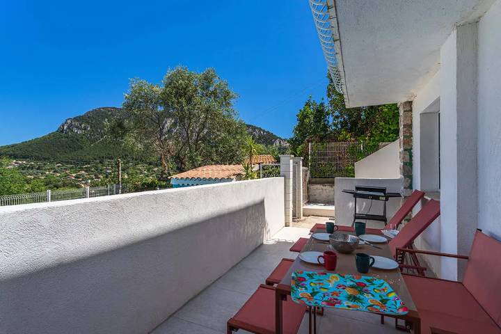 Ferienhaus für 4 Personen, mit Terrasse und Pool in Toulon - 4
