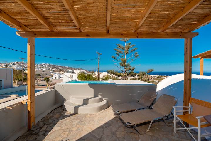 Vakantiewoning voor 6 personen, met balkon en tuin op Santorini