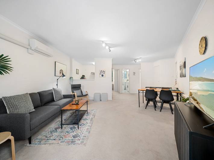 Ganze Wohnung, Stilvolles 1-Bett-Zimmer mit Balkon und Arbeitszimmer in Woden, Canberra