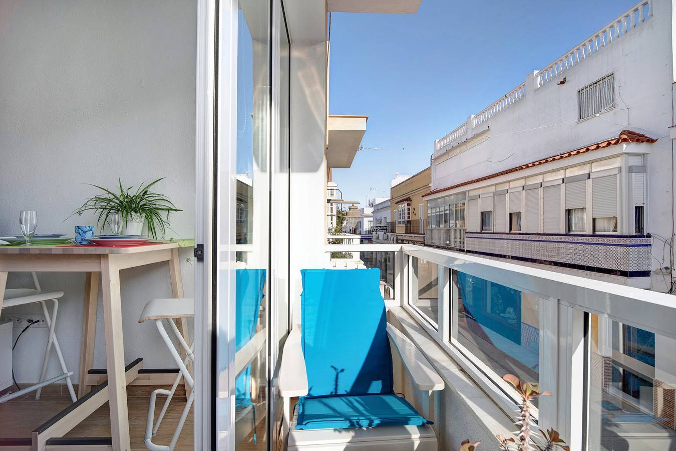 Appartement entier, Appartement Caepionis près de la plage avec terrasse de toit partagée et Wi-Fi. in Chipiona, Costa de la Luz
