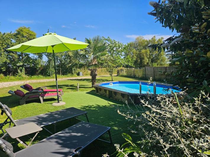 Location de vacances pour 7 personnes, avec jardin et piscine, adapté aux familles à Genouillé - 4