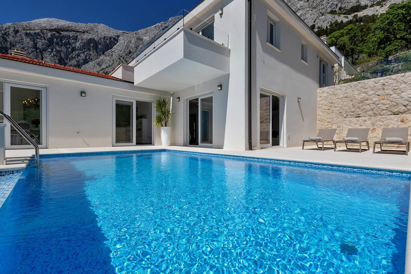 Villa Simply White mit Pool in Baska Voda, Makarska Riviera