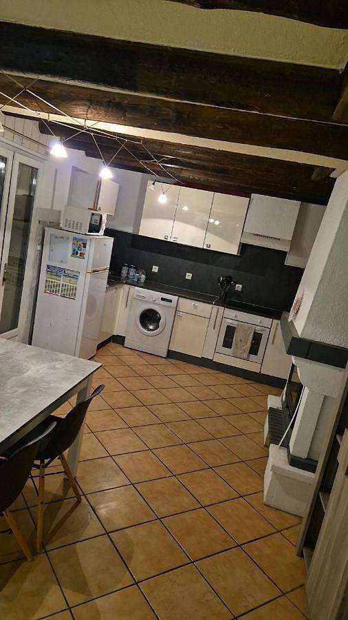 Gîte pour 6 personnes, avec jardin à Beaufort-en-Vallée - 3