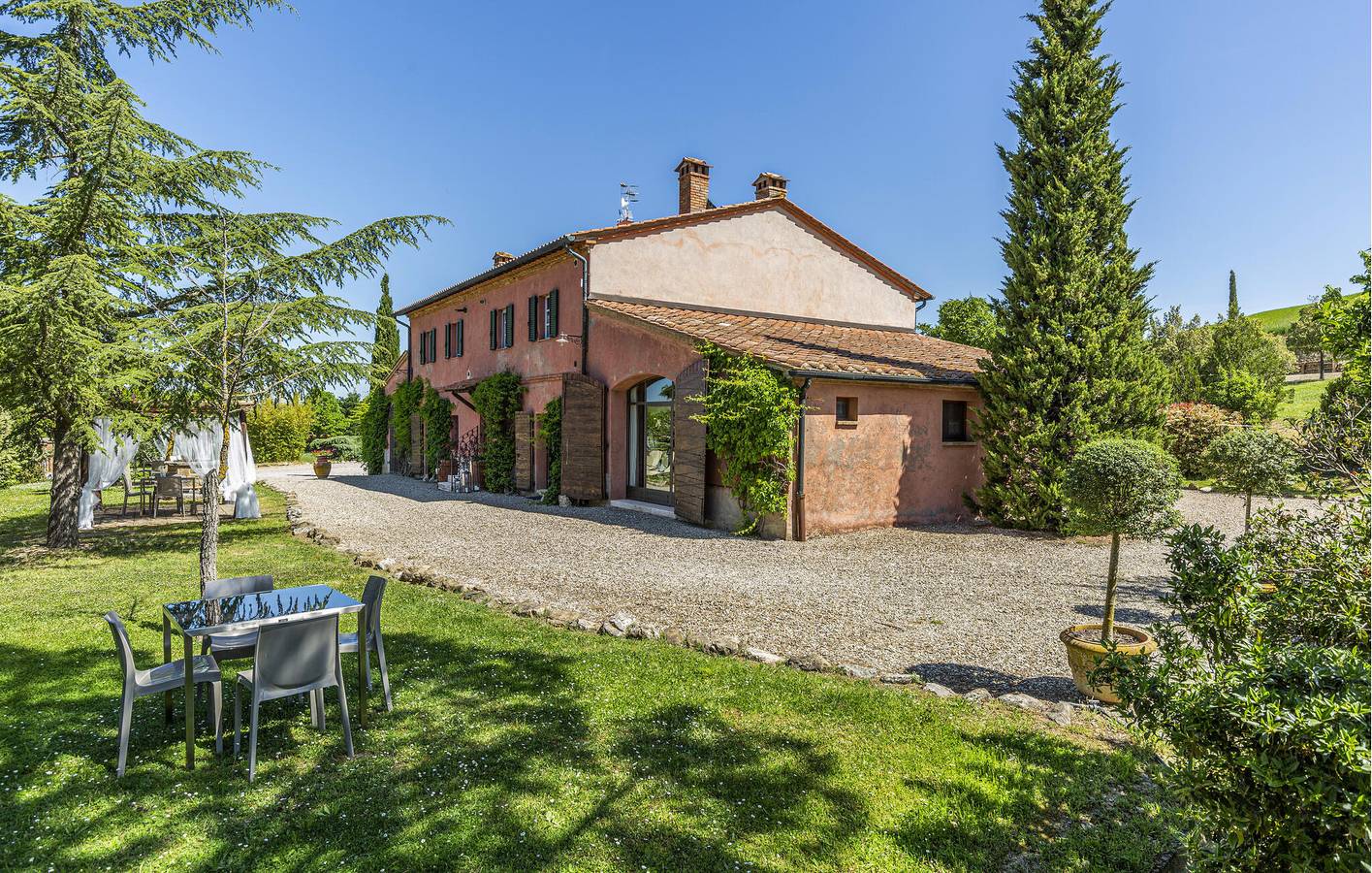Ruhige Wohnung mit Pool und Garten, nahe Torrente Vellora in Castiglione d'Orcia und Umgebung, Orciatal