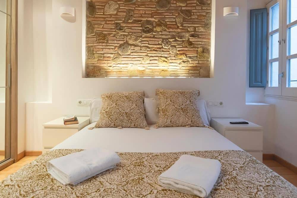 Hel lägenhet, Plaça Raims - Holiday Apartment Rental in Girona | Bravissimo in Girona, Gironès