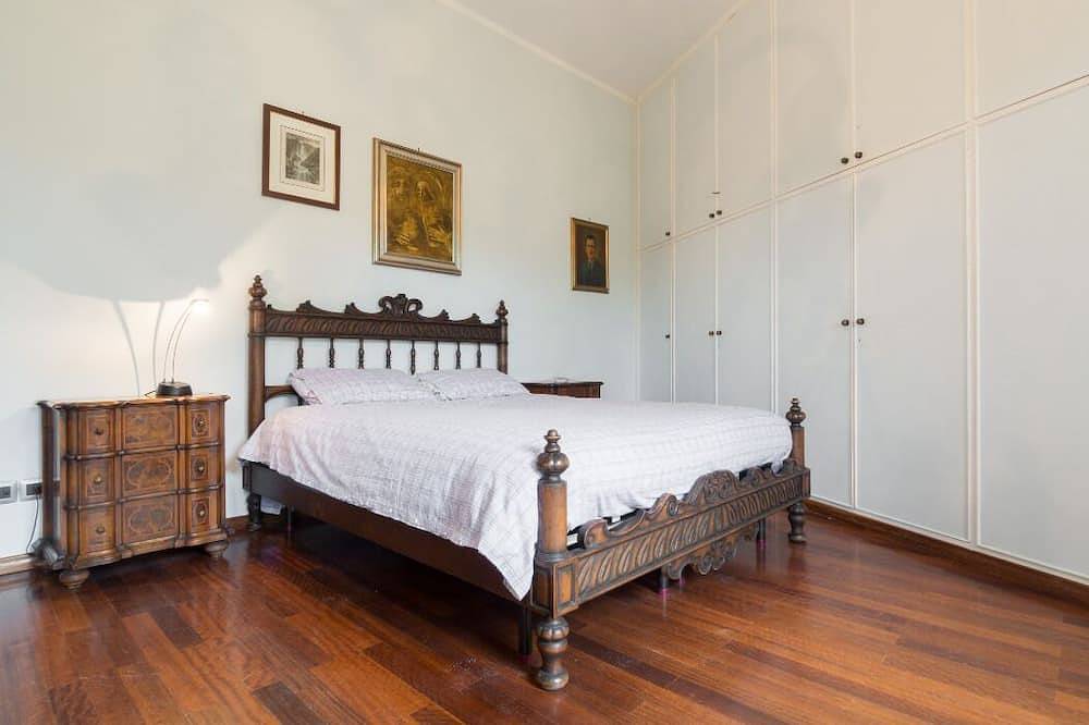 Opulent Villa Private Heated Pool and Park, Volley Ball, Table Tennis, Whirlpool in Terni, Terni Province