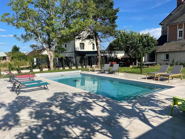 Location de vacances pour 12 personnes, avec jardin ainsi que sauna et piscine à Mont-près-Chambord