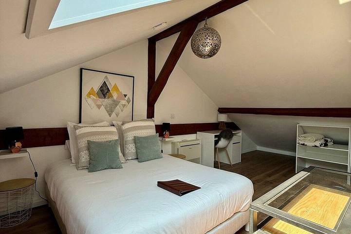 Ganze Wohnung, Apartment-Private Bathroom-Apartment-Mountain view-1 in Cluses, Region Bonneville