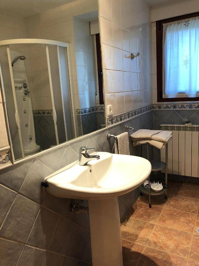 Casa rural para 8 personas, con Terraza en Biurrun-Olcoz - 4