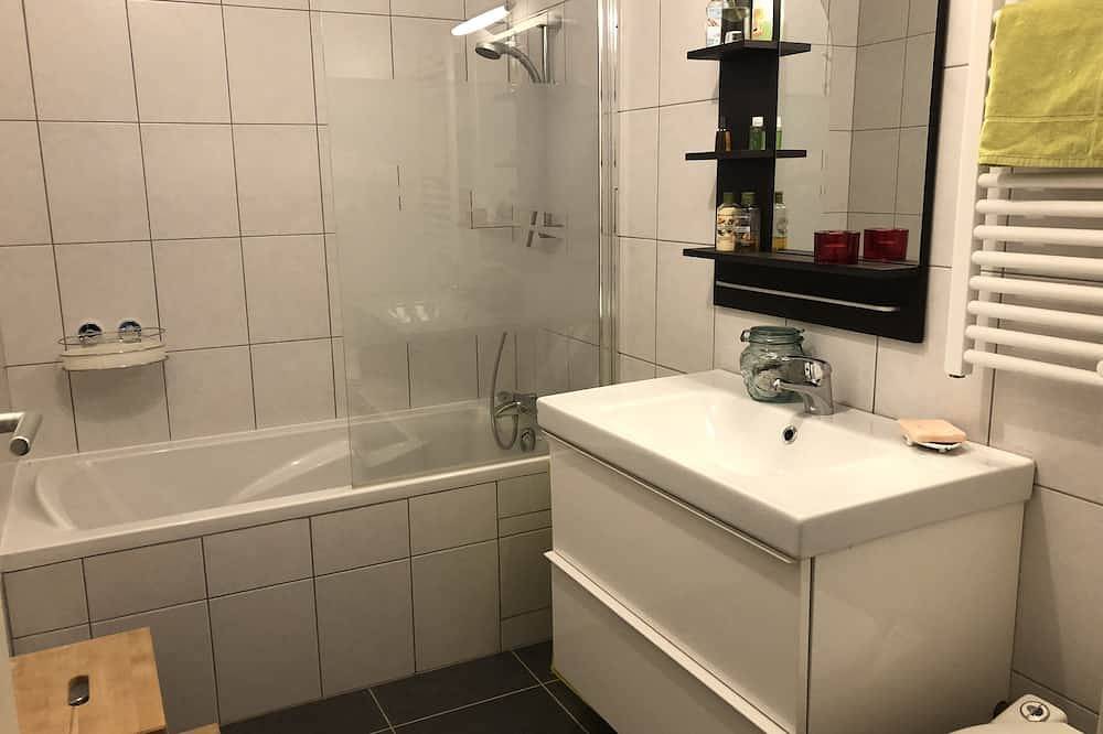 Apartamento entero, Chambre et Pièce de vie Indépendantes en rez de Jardin . Proche Nancy-thermal in Villers-lès-Nancy, Región de Nancy