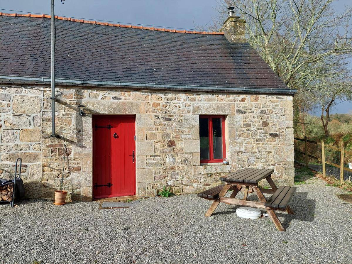 Appartement entier, One-Bedroom House in Rostrenen, Région de Guingamp