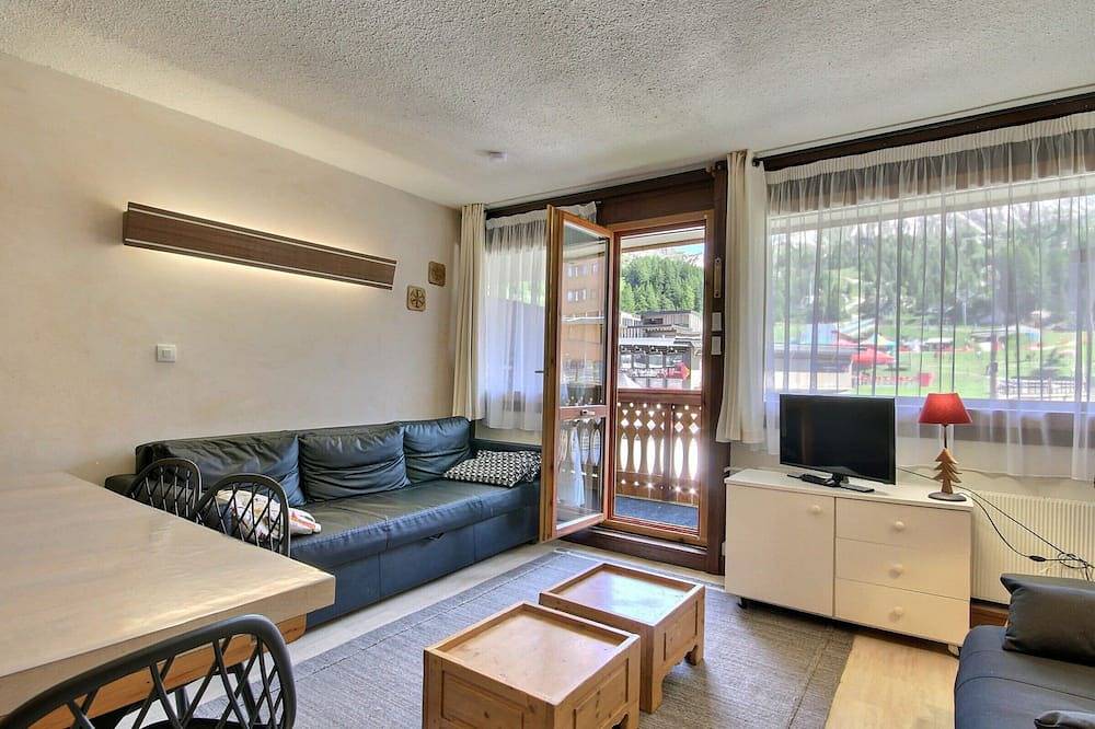 Apartamento entero, Apartamento reformado, 3 hab, 7/8 pers, al pie de pistas, balcón, La Plagne in Plagne Centre, La Plagne-Tarentaise
