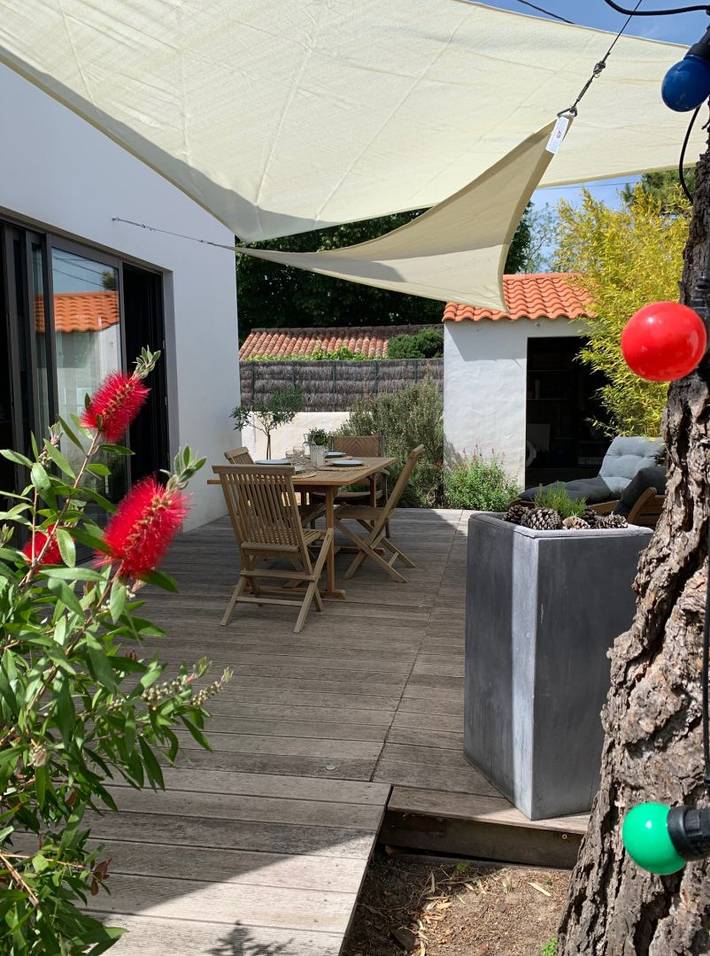 Gîte pour 4 personnes, avec terrasse et jardin à Barbâtre - 2