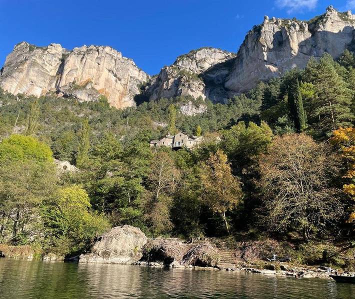 Location de vacances pour 2 personnes, avec jardin, animaux acceptés à Saint-Pierre-des-Tripiers - 2