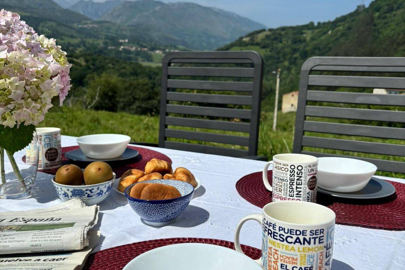 Ferienhaus für 6 Personen mit Balkon/Terrasse in Peñamellera Baja, Costa Verde (Spanien)