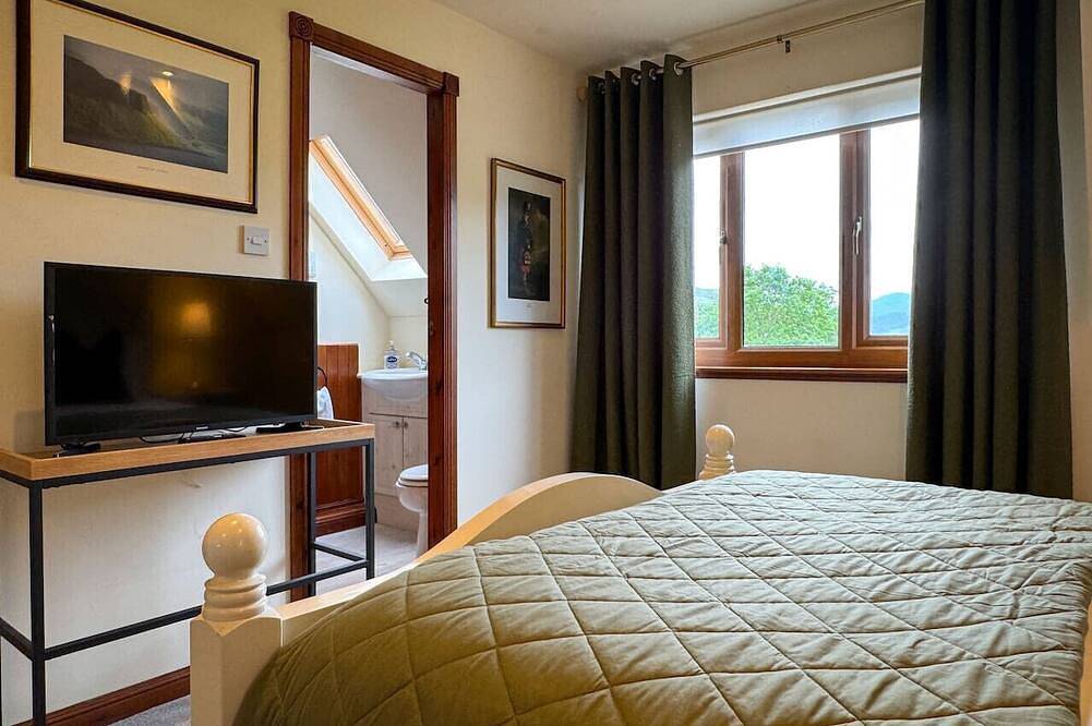 Loch View, Hot Tub, Near Loch Lomond, Pet-friendly in Argyll & Bute