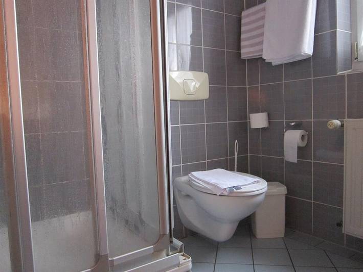 Doppelzimmer mit Dusche/Wc in Lemberg (Pfalz), Landkreis Südwestpfalz