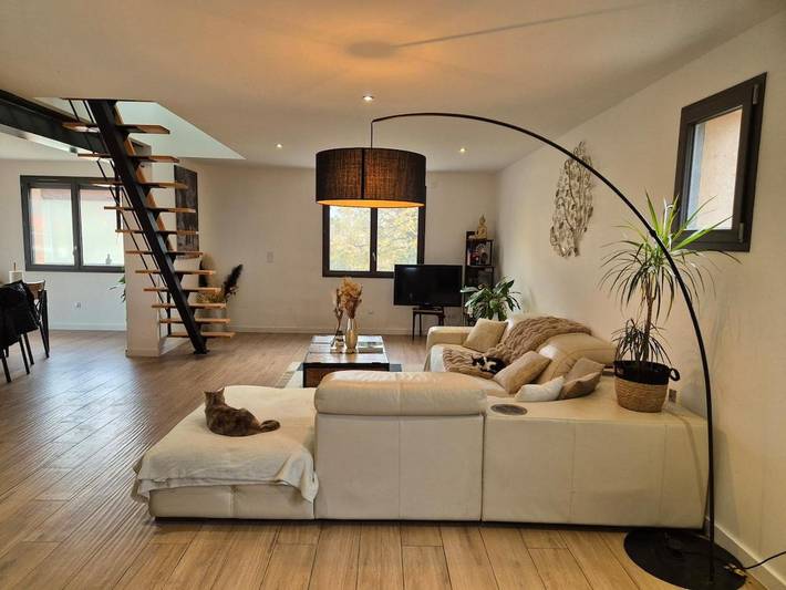Location de vacances pour 6 personnes, avec Balcon et Terrasse ainsi que Jardin et Vue à Vif (Isère)