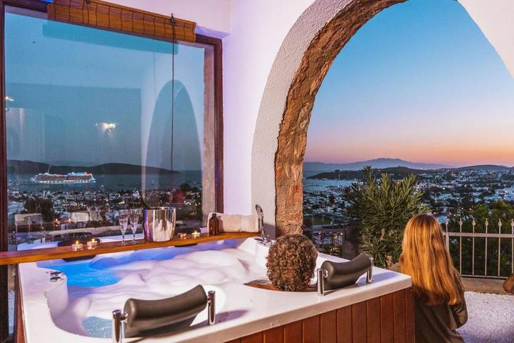 Villa für 4 Personen, mit Garten und Whirlpool in Bodrum