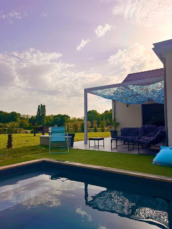 Location de vacances pour 4 personnes, avec vue ainsi que jardin et piscine à Tiercé (Maine-et-Loire) - 2