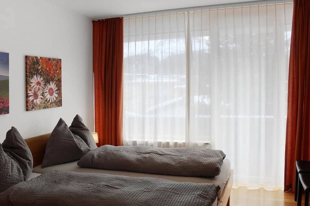 Ganze Wohnung, Chesa Kristella Appartement/Fewo, Dusche und Bad, Wc, 6-Bettwohnung in Arosa, Plessur Alpen
