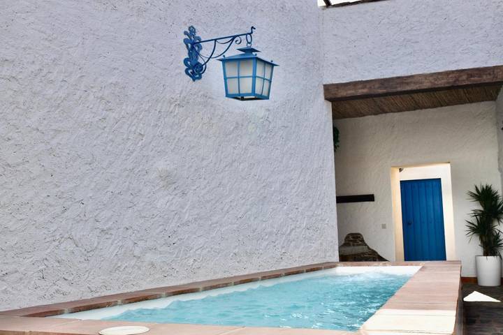Casa rural para 12 personas, con jardín además de piscina y vistas, Se admiten mascotas en Santa Elena - 4