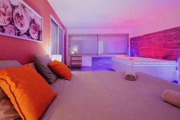 Gîte pour 4 personnes, avec jacuzzi ainsi que terrasse et sauna à Valenciennes