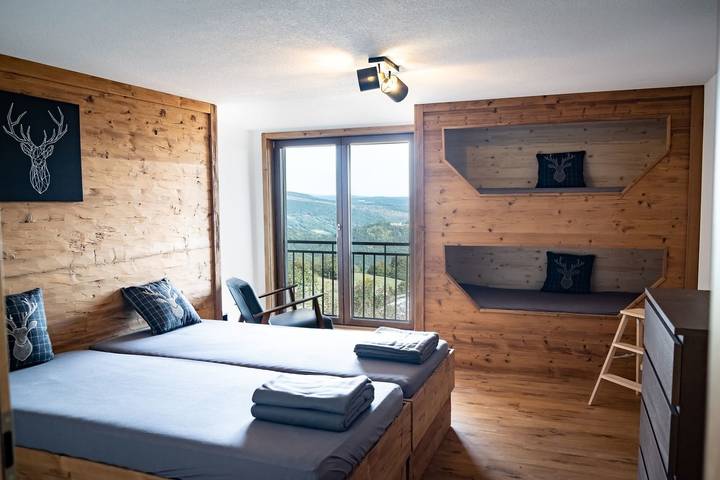 Ferienhaus für 10 Personen, mit Garten und Balkon, kinderfreundlich in Rhön-Bayern - 2