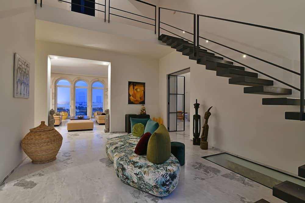 Villa Oleandra: Luxe, daily service, sea & sunset impressive views, 24mt  pool in Isola (Italien), Syrakus