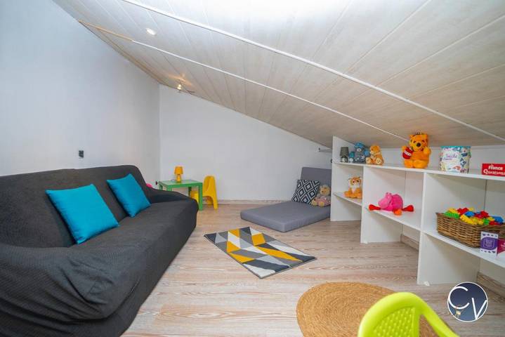 Location de vacances pour 14 personnes, avec balcon et piscine à Saint-Montan - 2