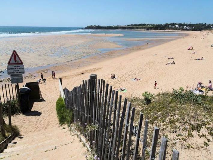Gîte pour 6 personnes, avec piscine et balcon/terrasse, adapté aux familles dans Plage De La Falaise - 4