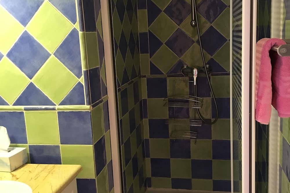 Beautiful airconditionned villa, 7 min to the beach, sea view, pool, garden, Bbq in Rayol-Canadel-sur-Mer, Parc national Port-Cros