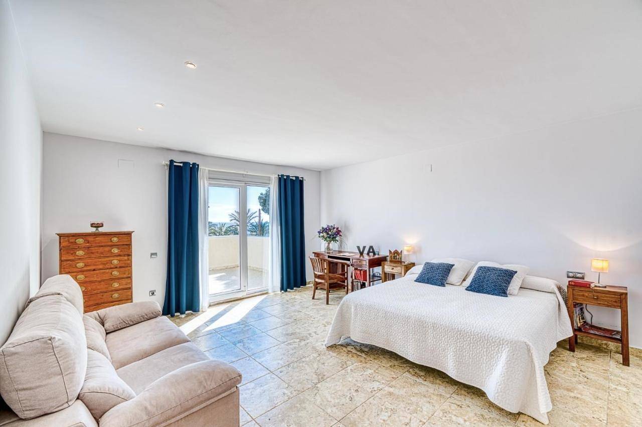 Preciosa villa con piscina, jardín y vistas al mar Wifi in Alcossebre, Alcalà de Xivert