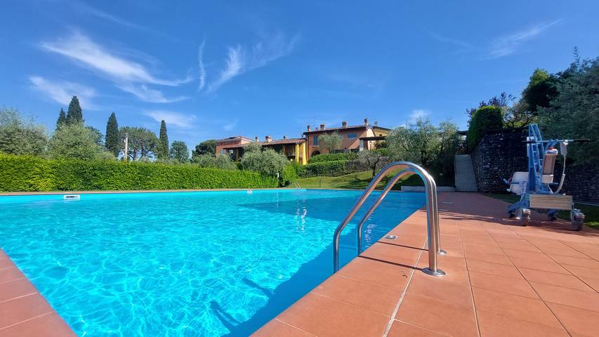 Ferienwohnung für 6 Personen, mit Seeblick und Terrasse in San Felice del Benaco