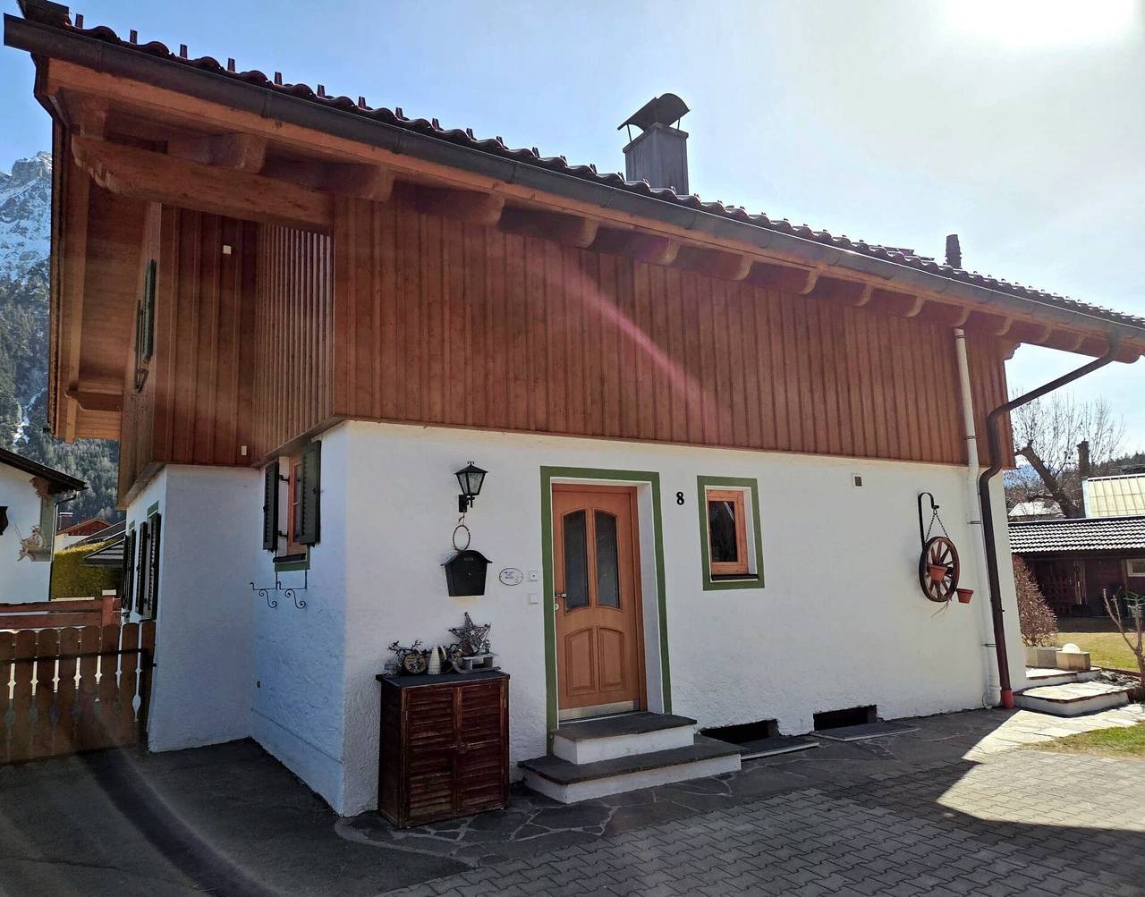 Ferienhaus 'Bletschers Hoamat' mit Bergblick, privater Terrasse und Wlan in Mittenwald, Bayerische Alpen
